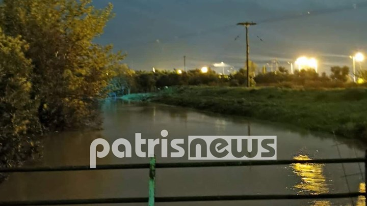 Προβλήματα από την κακοκαιρία στην Ηλεία – «Ποτάμια» οι δρόμοι, πλημμύρισαν σπίτια