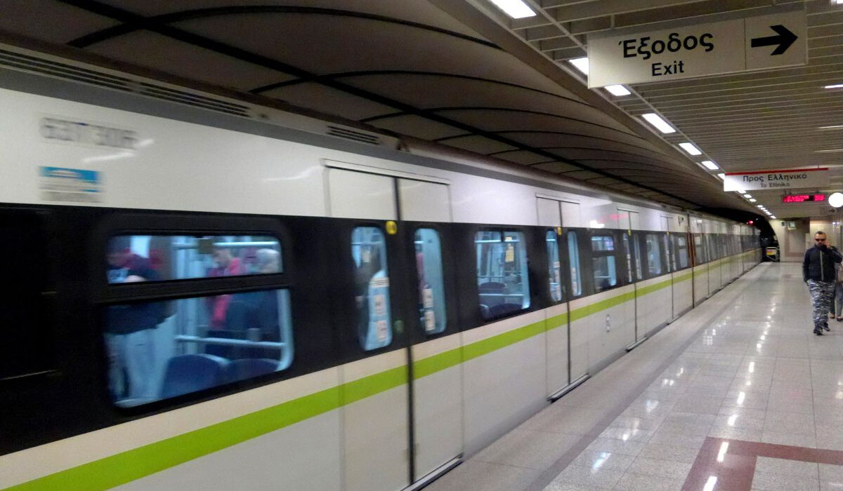 Μετρό τώρα: Κανονικά τα δρομολόγια μετά το πρόβλημα με επιβάτη