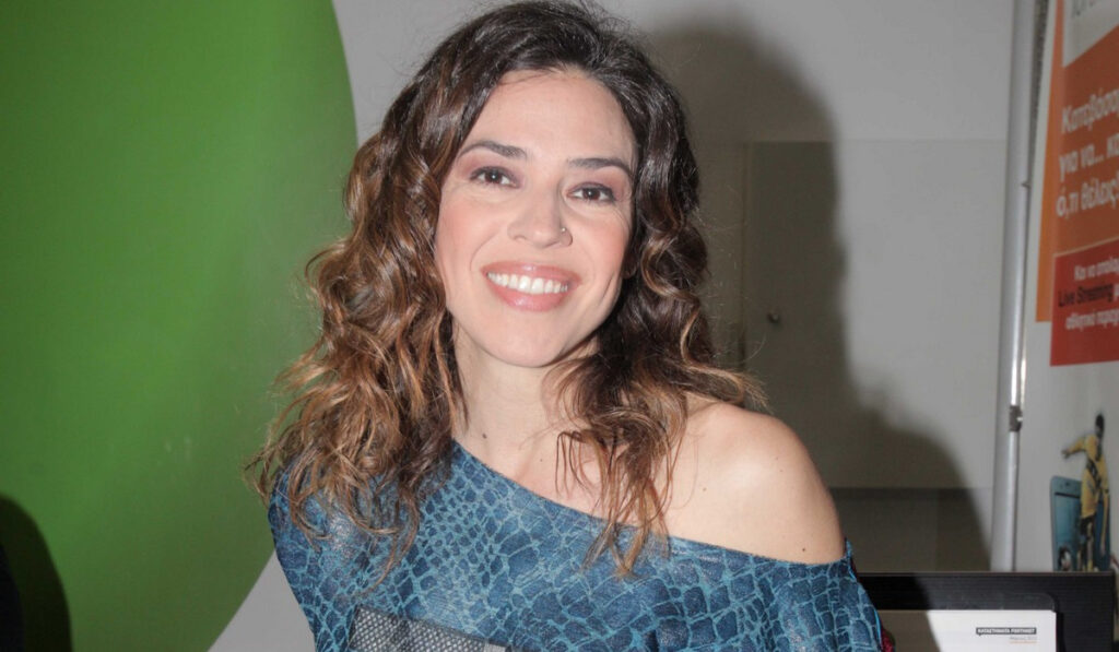 Ναταλία Δραγούμη: Με μαγιό στην πισίνα κάτω από τον καυτό ήλιο (Εικόνα)