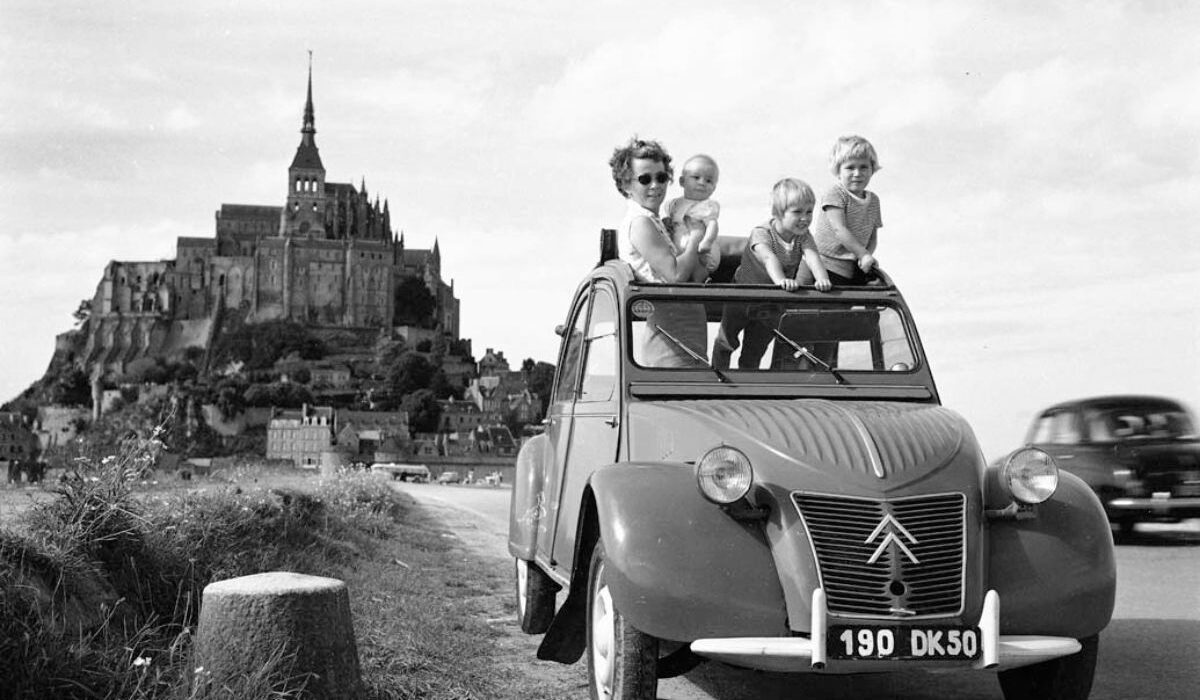 75 Χρόνια Citroen 2CV: Ένα απλό και ταπεινό μοντέλο που έγινε λατρεία