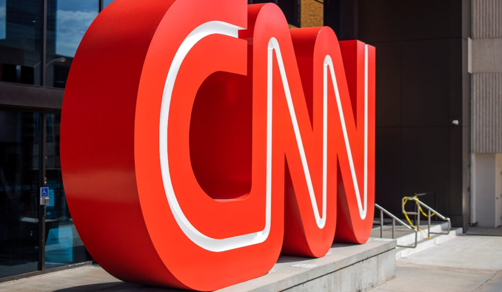 To CNN βάζει «φρένο» στα breaking news – «Αφήστε το δράμα, δώστε την είδηση»