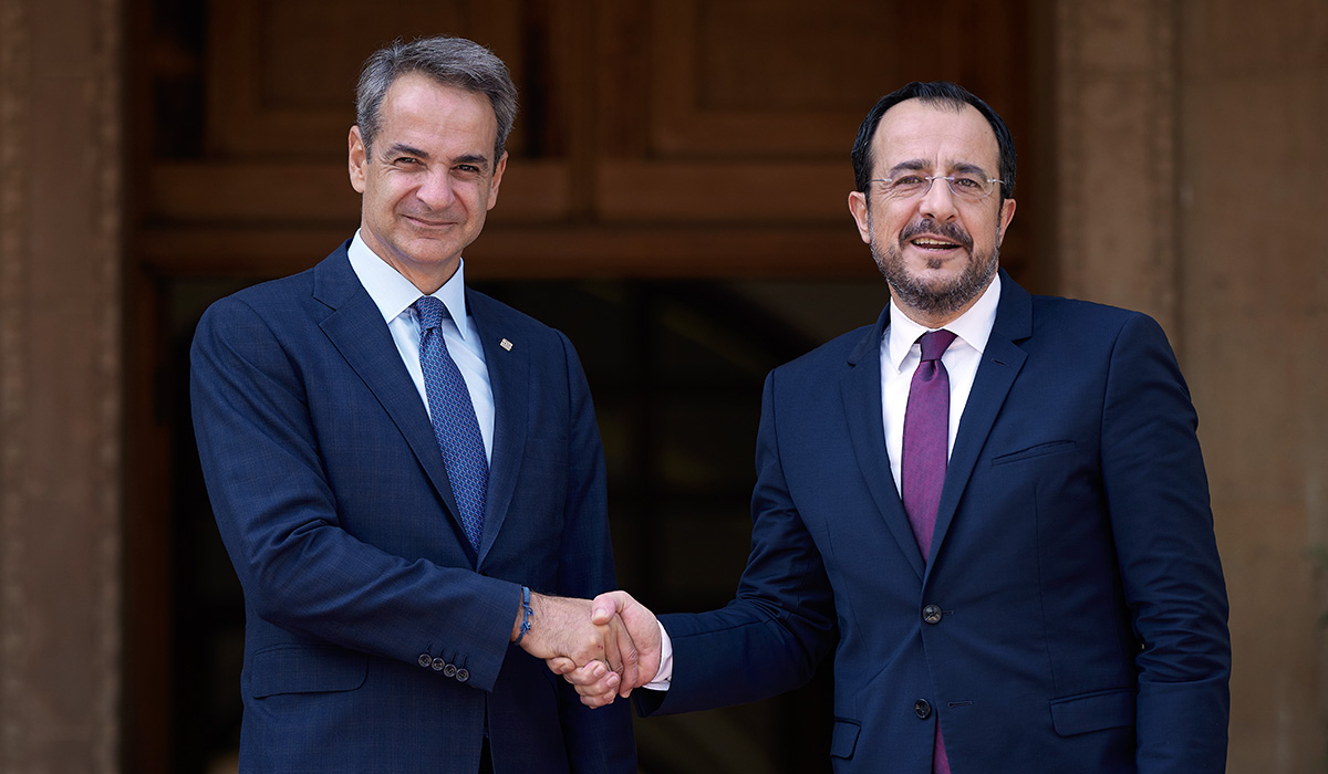 Τηλεφωνική επικοινωνία Μητσοτάκη με Χριστοδουλίδη πριν τη συνάντηση με Ερντογάν