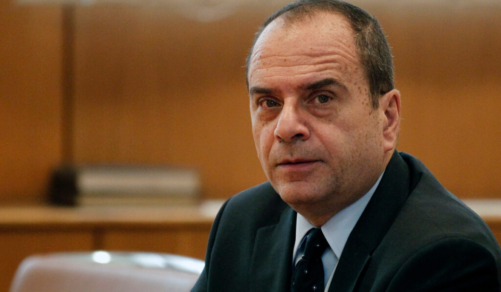 Σιωπητήριο από την κυβέρνηση για τα σχέδια που απεργάζονται κατά του Χρήστου Ράμμου