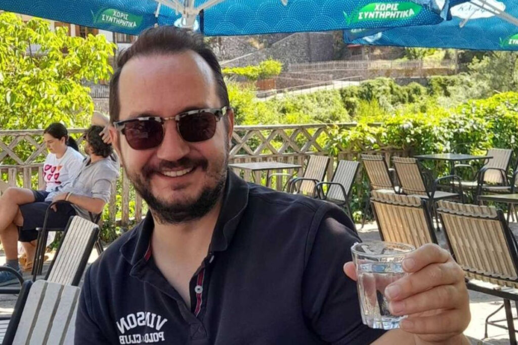 Συγκλονίζει η μητέρα του Βασίλη Καλογήρου: «Εσείς και το αφεντικό σας, τι τέλος θα έχετε;»