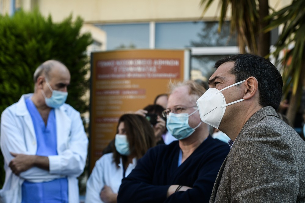 Ο Τσίπρας στοχεύει στο DNA Μητσοτάκη – «Ούτε μπορεί ούτε θέλει να ενισχύσει το ΕΣΥ»