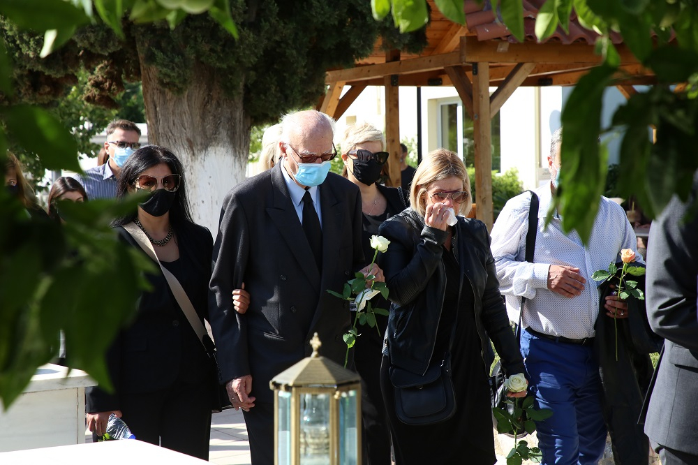 Κηδεία Κώστα Μπατή: Το τελευταίο αντίο