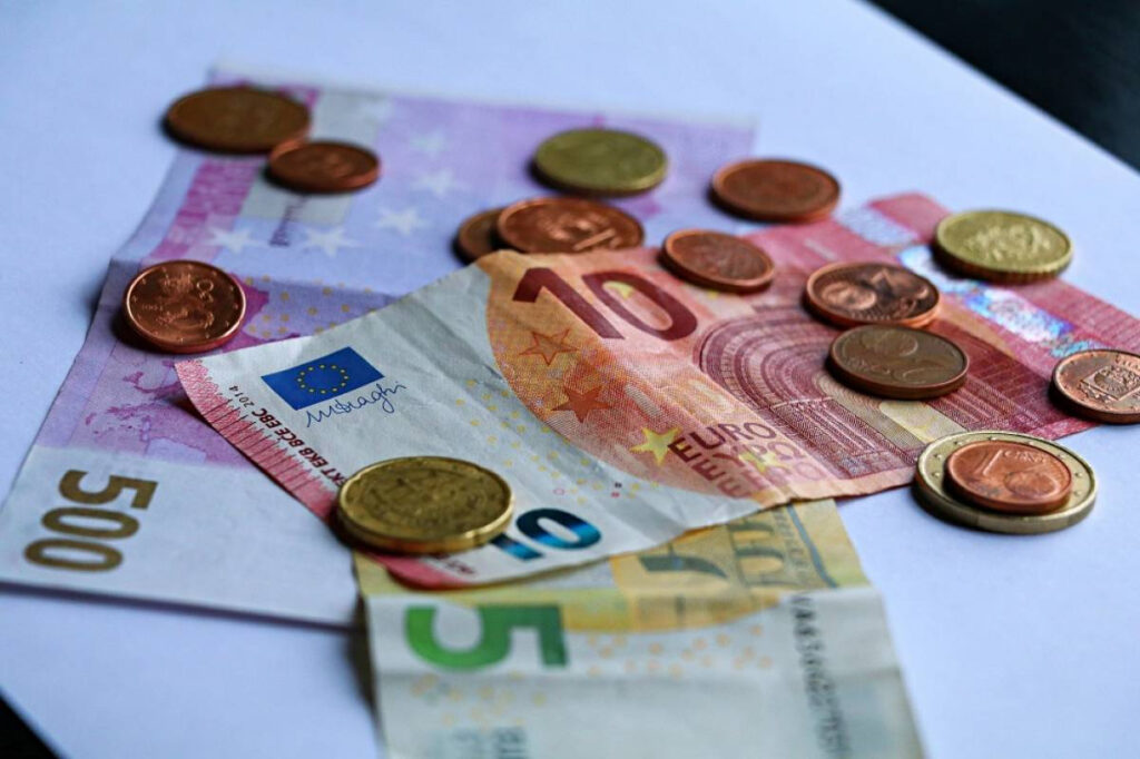Εποχικό επίδομα ΔΥΠΑ 2023 ως 1.200 ευρώ: Από 11/9 οι αιτήσεις στο gov.gr