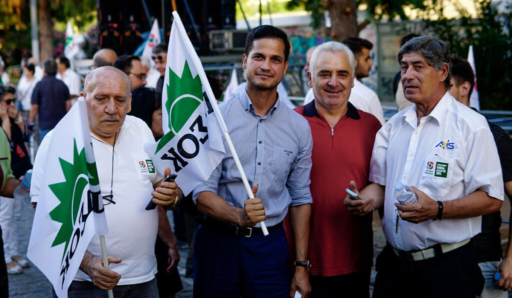 «Διαζύγιο» με ΠΑΣΟΚ, «φλερτ» με ΝΔ