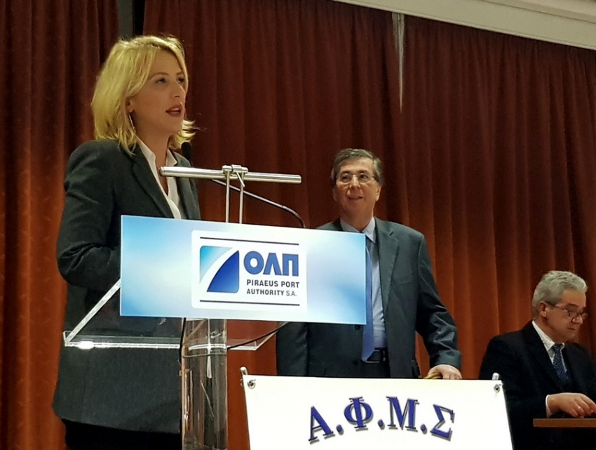 Δούρου: Δε λύνονται τα προβλήματα με τη λογική του «πάρ’ τα όλα»