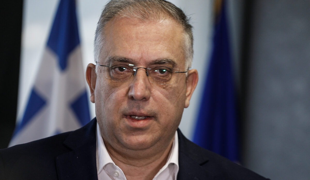 Τάκης Θεοδωρικάκος: Ακινησία
