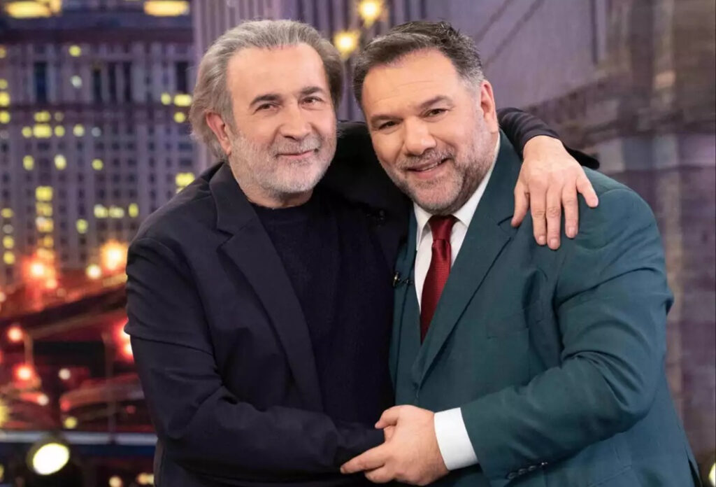 Λάκης Λαζόπουλος: Η επική ατάκα στον Γρηγόρη Αρναούτογλου – «Έλα στην παράσταση, δεν λέω τίποτα για σένα!»