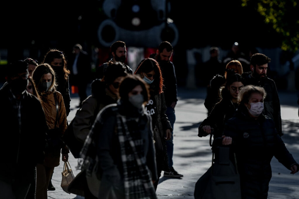 Ο «μαύρος» Δεκέμβριος της πανδημίας