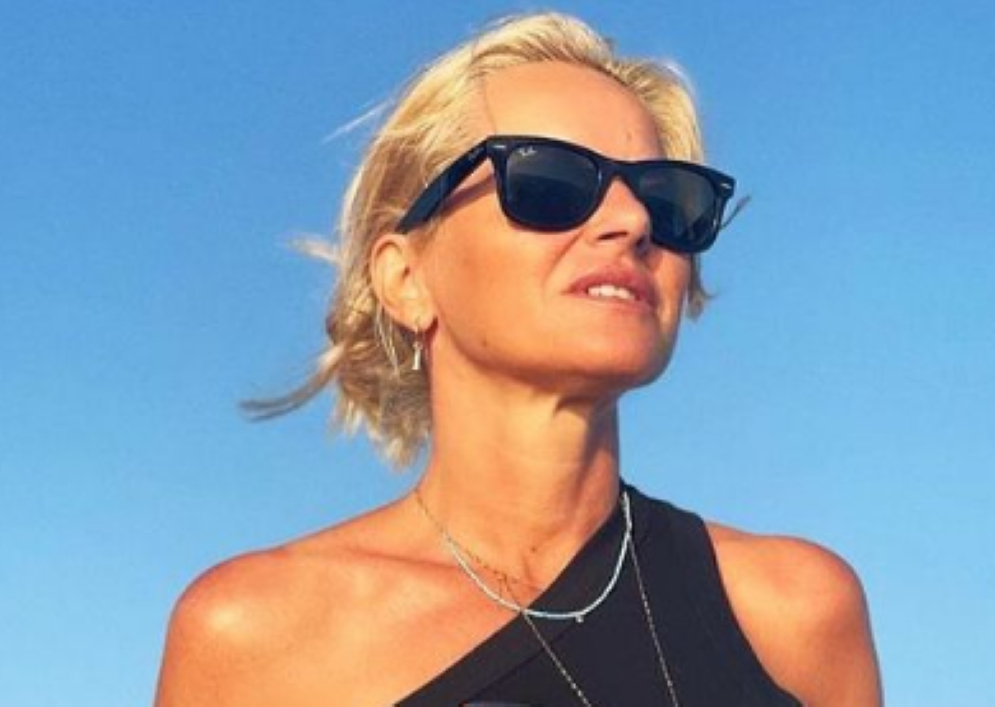 Μαρία Μπεκατώρου: Αύγουστος θλίψη, Αύγουστος βουβός