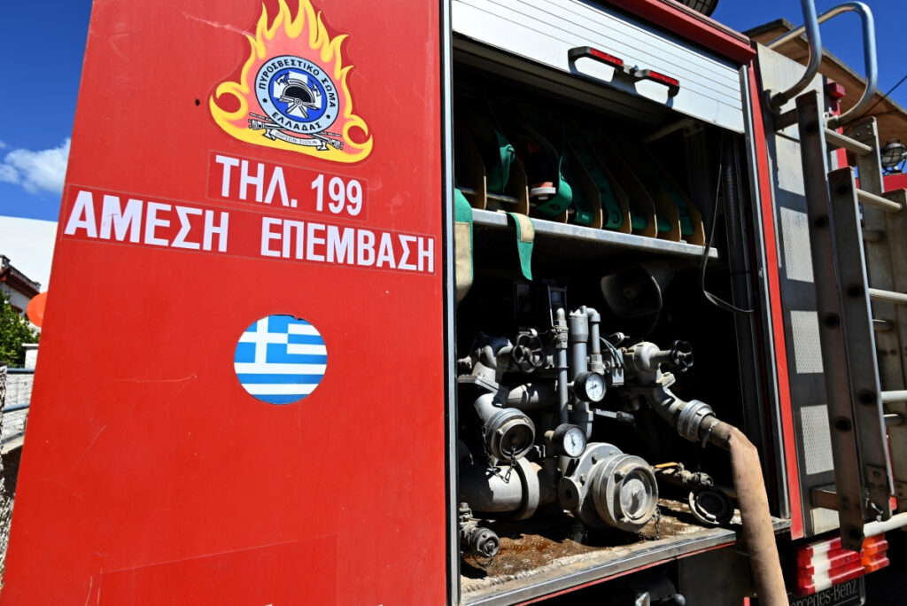 Φωτιά στην περιφερειακή Αιγάλεω στον Ασπρόπυργο