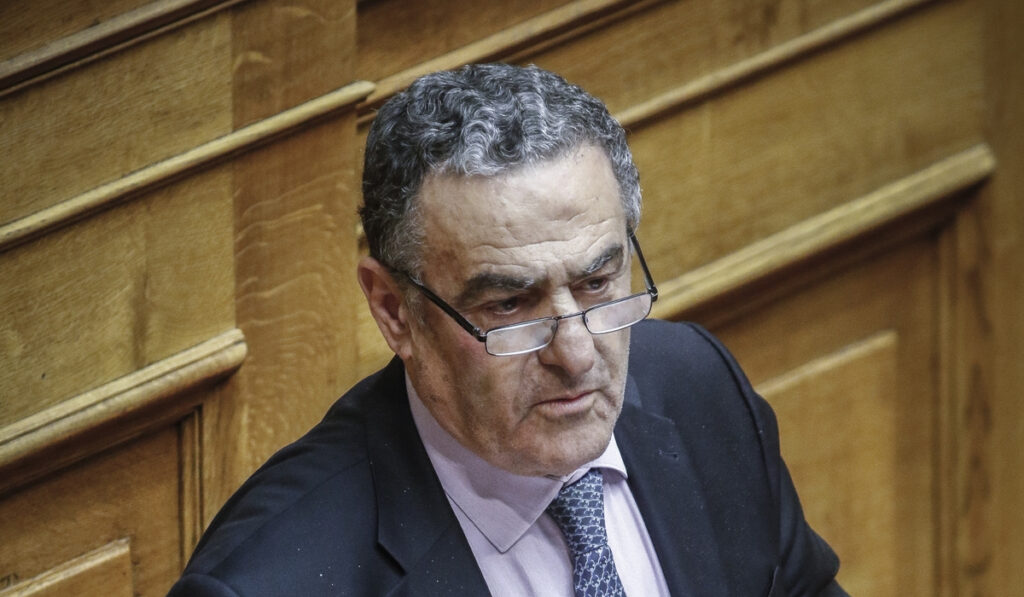 Δεν κάνει πίσω ο Αθανασίου μετά τον σάλο: «Παρερμηνεύτηκαν οι δηλώσεις μου»