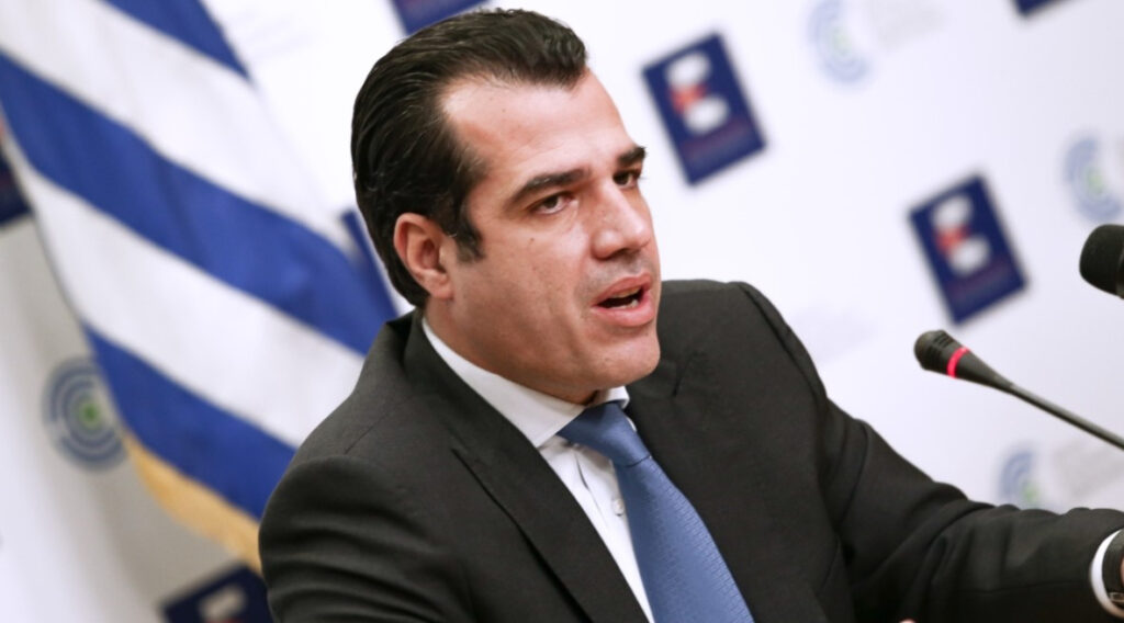 Θάνος Πλεύρης: Πλήρης εφαρμογή του αντικαπνιστικού νόμου και στη νυχτερινή διασκέδαση