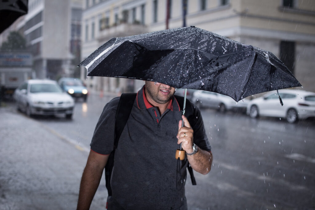 Meteo: Τοπικές βροχές σε Κρήτη και Δωδεκάνησα  την Τετάρτη 4/10