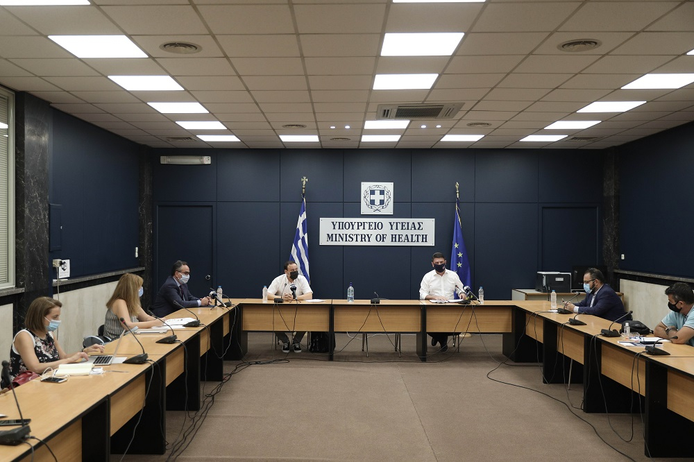 Μαγιορκίνης στο iEidiseis: Νευρολογικές και καρδιολογικές διαταραχές διαπιστώνονται στους ήπια νοσούντες