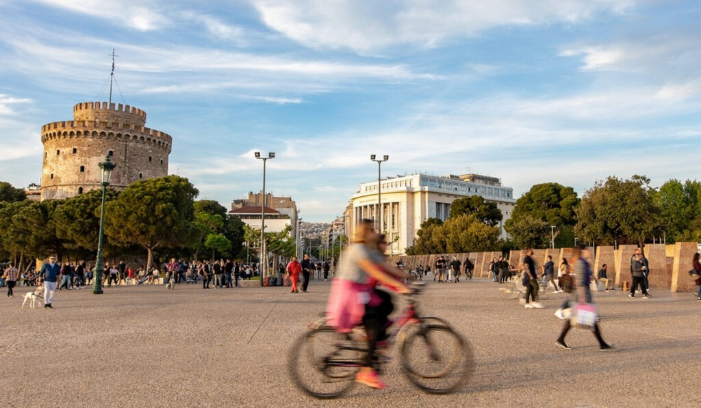 Κρούσματα σήμερα 22/9: Πάμε για ρεκόρ σε Βόρεια Ελλάδα με φόντο lockdown και απαγόρευση κυκλοφορίας