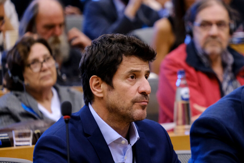 Αλέξης Γεωργούλης: Η πρώτη εμφάνιση στο Ευρωκοινοβούλιο μετά τις καταγγελίες