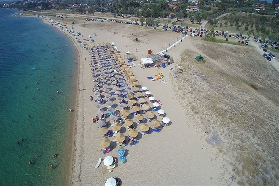 Beach bar στη Χαλκιδική τρολάρει τους πελάτες από τα Σκόπια: Έβαλε wi-fi Macedonia is Greek
