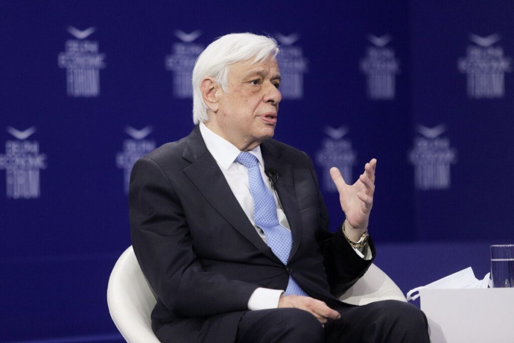 «Προφητικές» διαπιστώσεις του Προκόπη Παυλόπουλου με αφορμή την επέμβαση της Ρωσίας στο Ντονμπάς