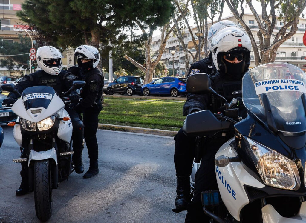 Ξυλοδαρμός στη Γλυφάδα: «Μάτωσα από τα χτυπήματα, δεν μπορούσα να αντιδράσω» – Σοκάρει η περιγραφή της 14χρονης