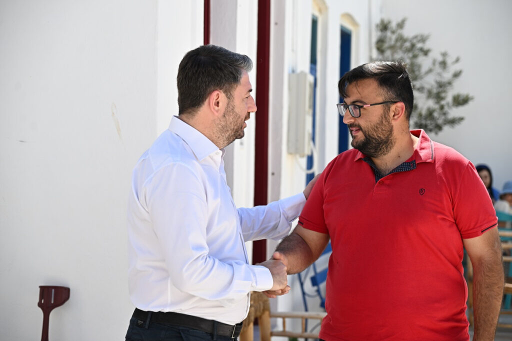 Στη Σέριφο ο Ανδρουλάκης, «προτεραιότητα η ευημερία των μόνιμων κατοίκων στα μικρά νησιά»
