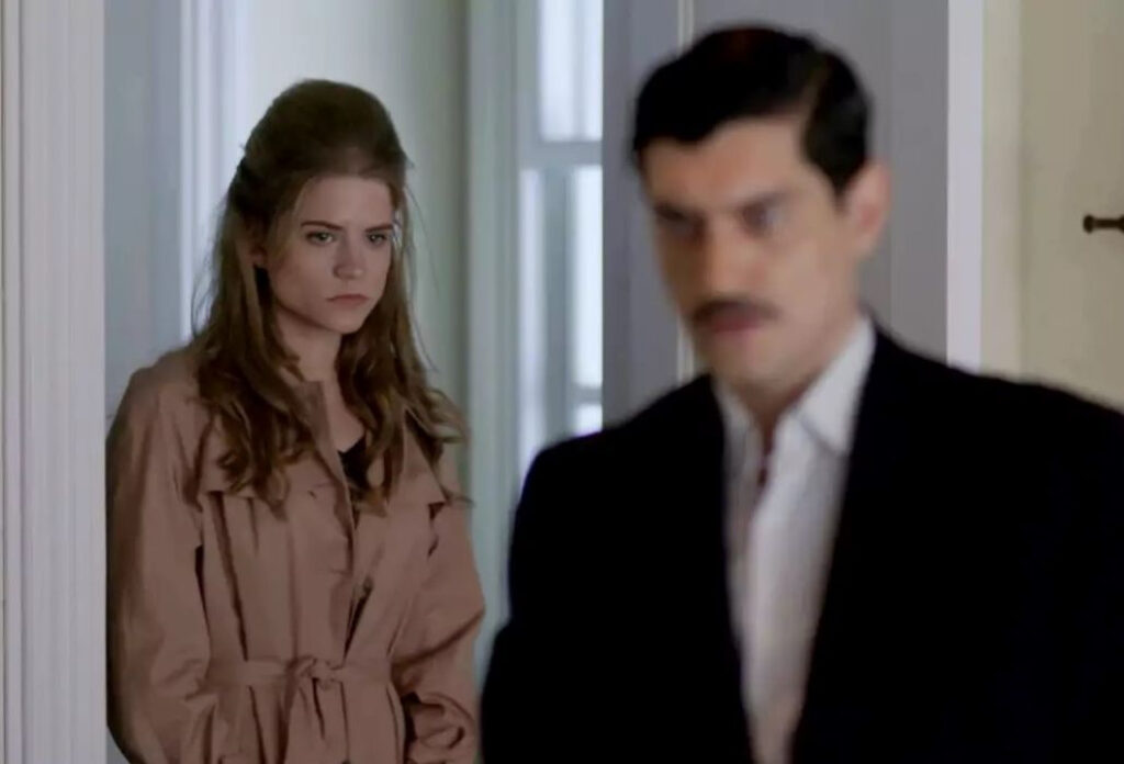 Άγριες Μέλισσες: Η ζωή της Δρόσως βρίσκεται σε θανάσιμο κίνδυνο