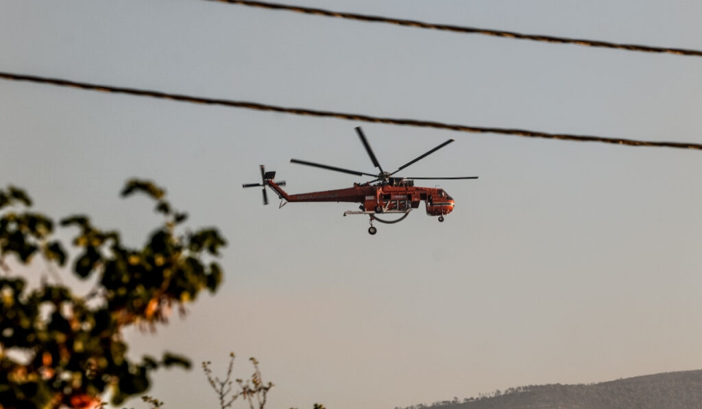 Φωτιά τώρα στην Πέλλα – Σηκώθηκε ελικόπτερο