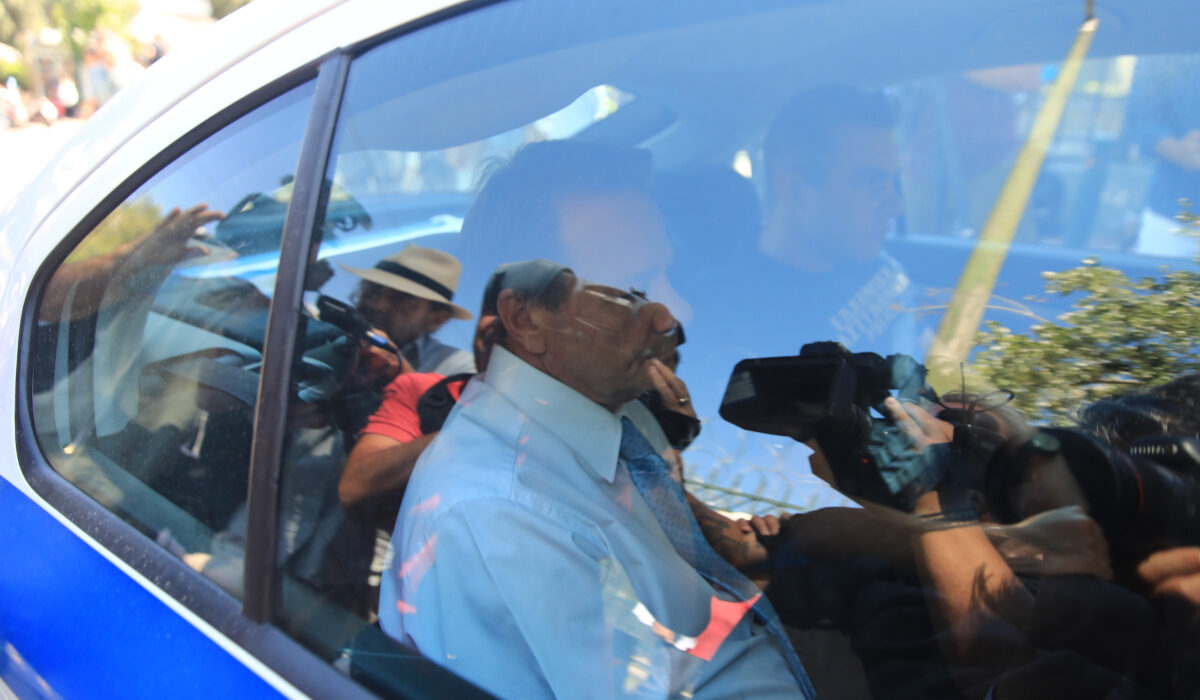 Επεισόδιο στον Κορυδαλλό με τον Απόστολο Λύτρα: «Είναι βρωμιάρης, τρώει το φαΐ μας και καπνίζει συνέχεια»