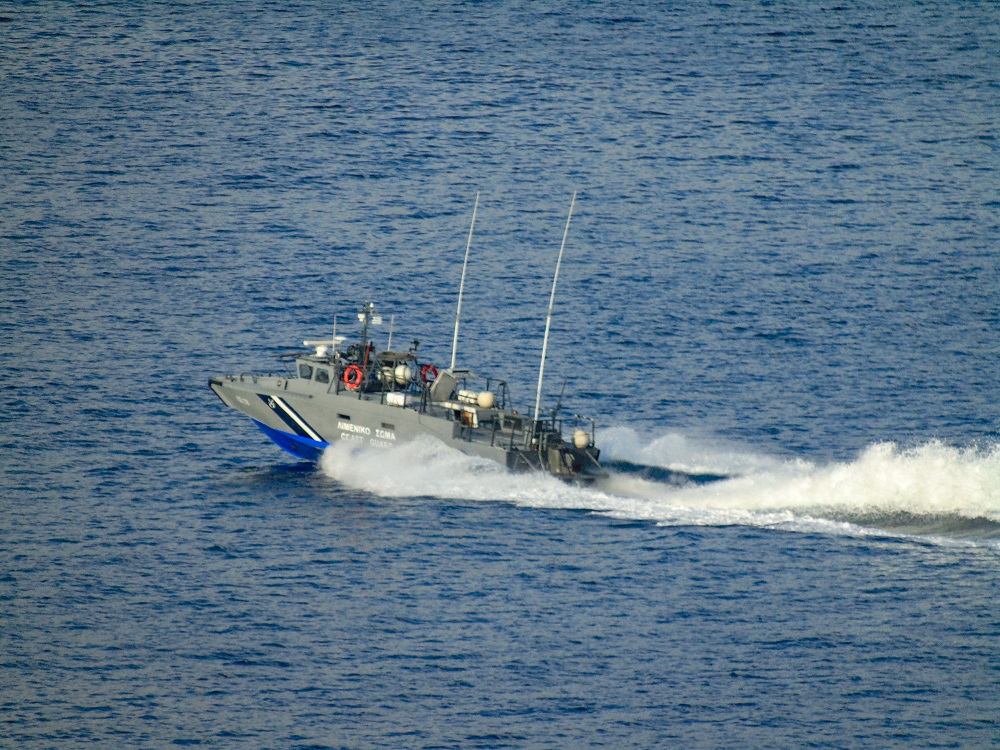 Καταδίωξη σκάφους διακινητή μεταναστών στη Λευκάδα