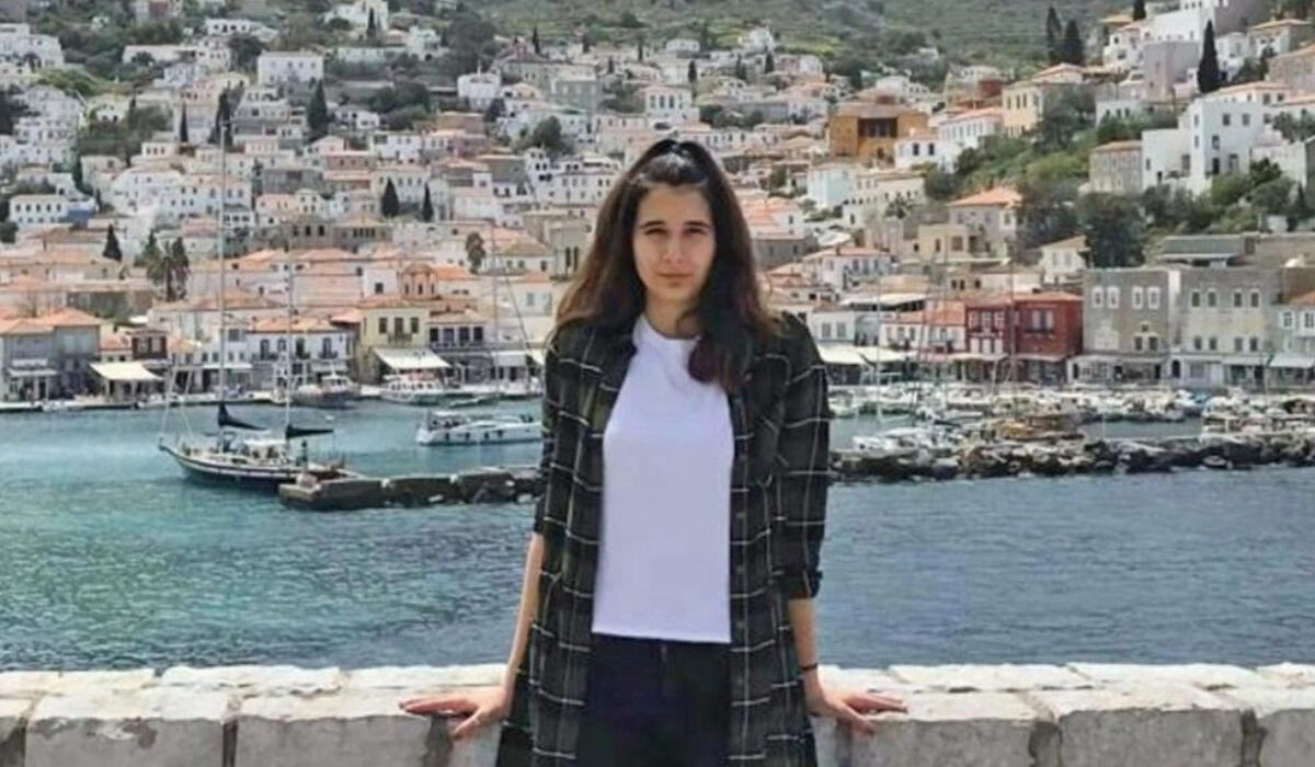 Πολεμικό Ναυτικό: Με στρατιωτικό άγημα η κηδεία της 19χρονης Θάλειας