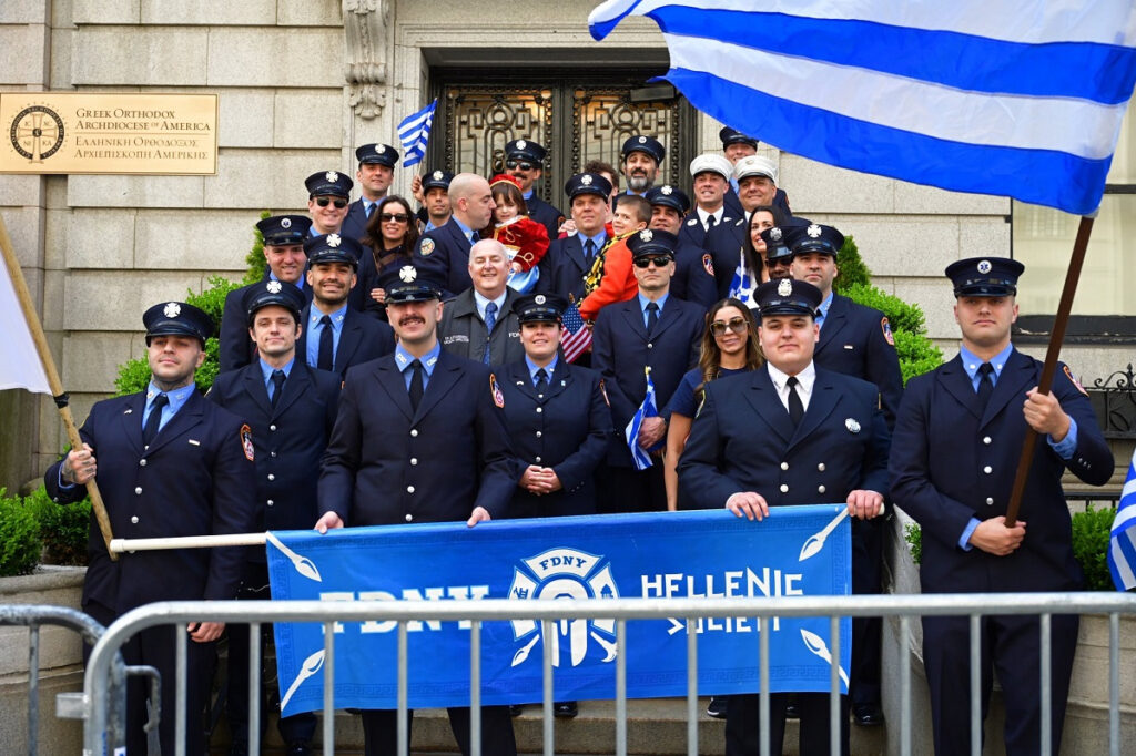 H καρδιά του ελληνισμού χτύπησε στο Μανχάταν της Νέας Υόρκης – Εικόνες από την παρέλαση