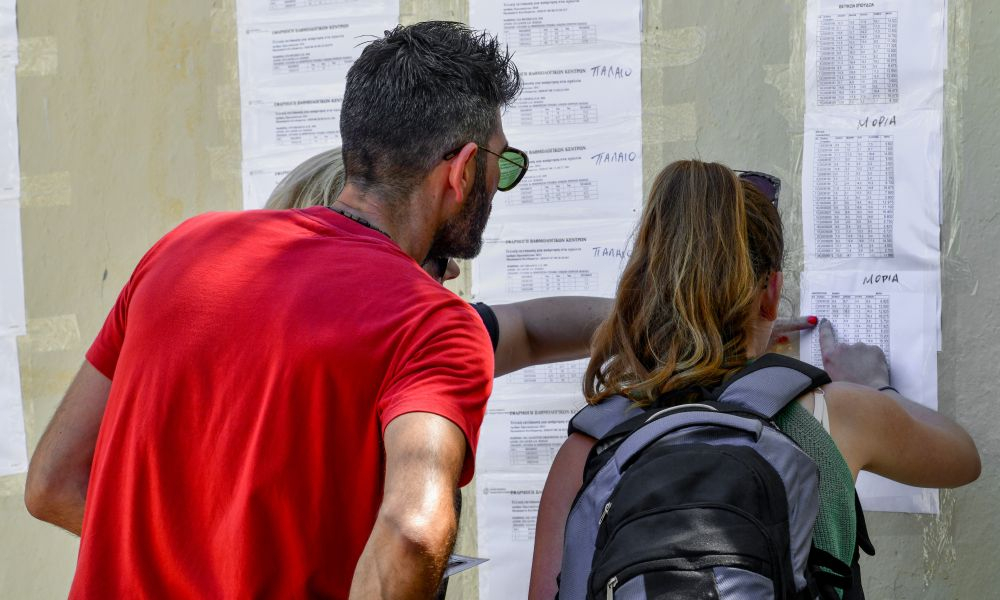 Στρατηγάκης για πανελλήνιες: Τι αλλάζει και τι πρέπει να προσέξουν οι μαθητές