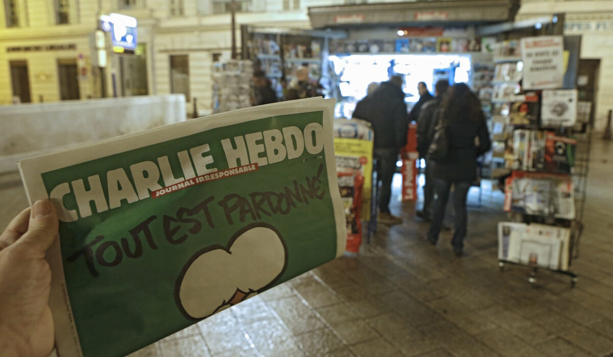 Charlie Hebdo: Όταν τα πρωτοσέλιδα του περιοδικού προκάλεσαν χάος