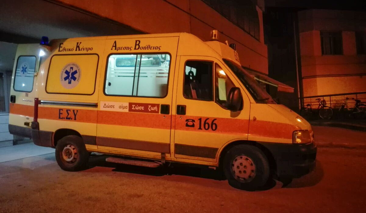 Τροχαίο στην Πειραιώς: Αυτοκίνητο παρέσυρε 5 άτομα, μεταξύ τους 3 παιδιά