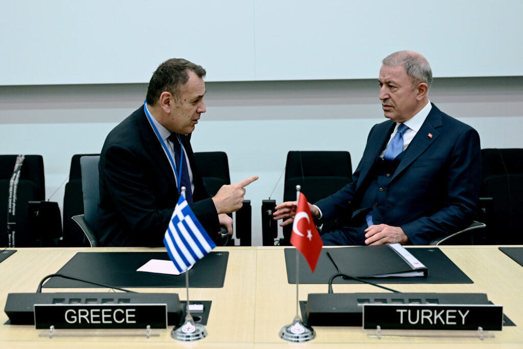 Tετ-α-τετ Παναγιωτόπουλου – Ακάρ μετά το τουρκικό μπαράζ προκλήσεων