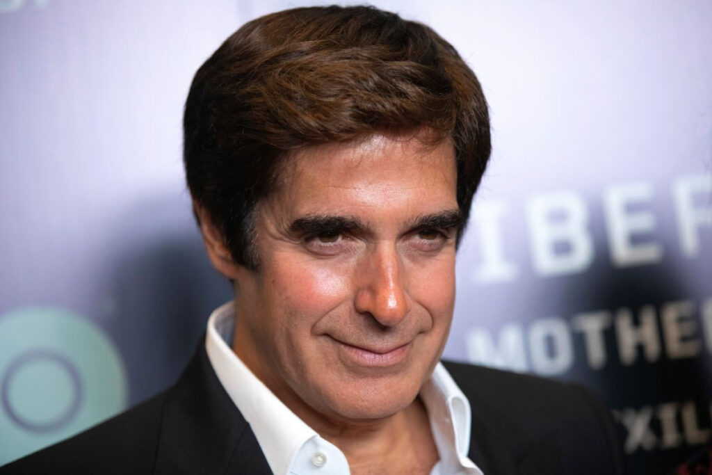 «Είναι Τζακπότ»: Τα μηνύματα του μάγου David Copperfield στον Epstein – Αποκάλυψη Guardian