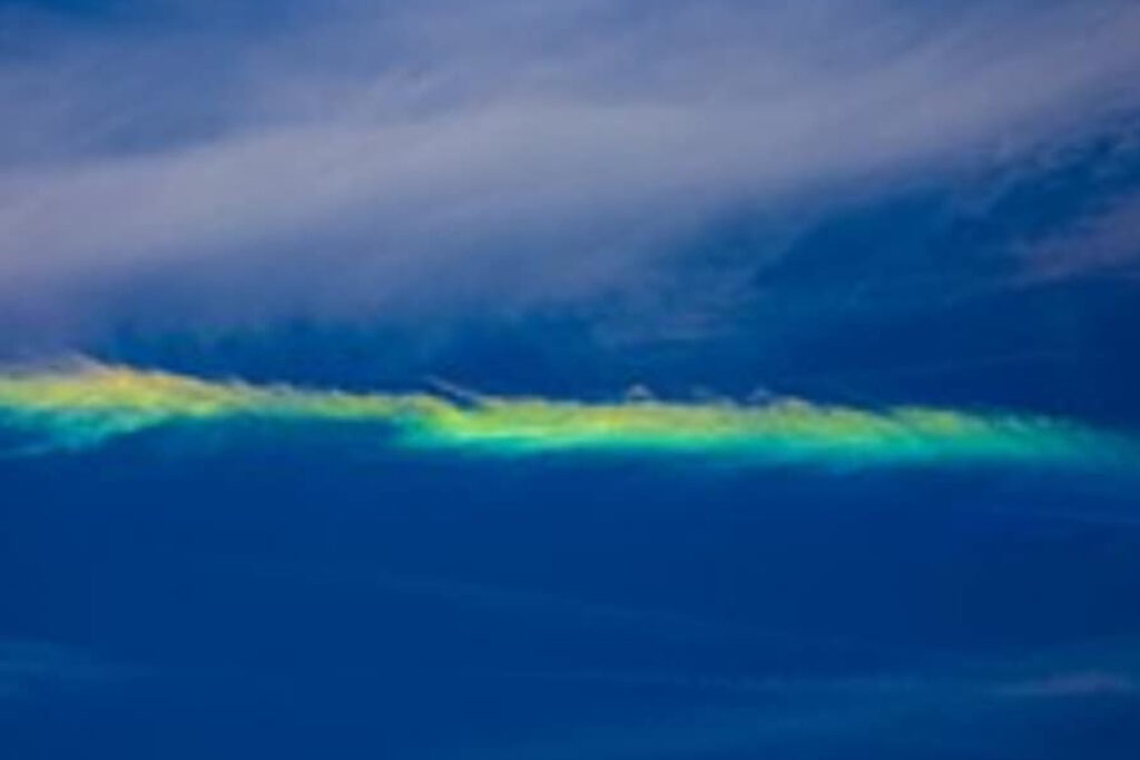 Τι είναι το φαινόμενο fire rainbow – Ο Θοδωρής Κολυδάς εξηγεί (Εικόνες)