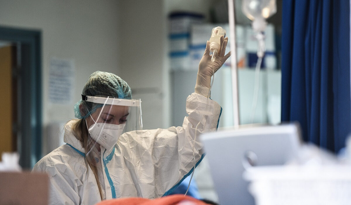 Μελέτη Ελλήνων γιατρών για την θεραπεία των σοβαρά πασχόντων από κορονοϊό
