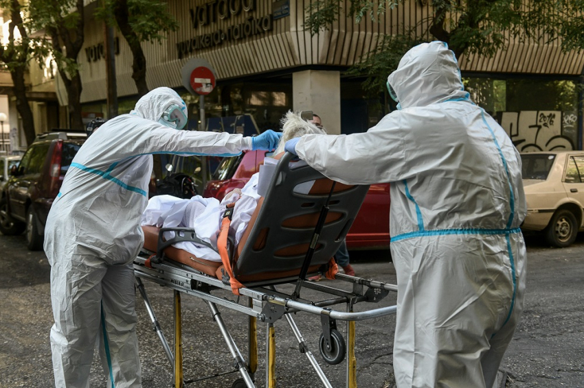 Μόσιαλος: Πιθανή η μεγάλη αύξηση των κρουσμάτων σήμερα 21/10