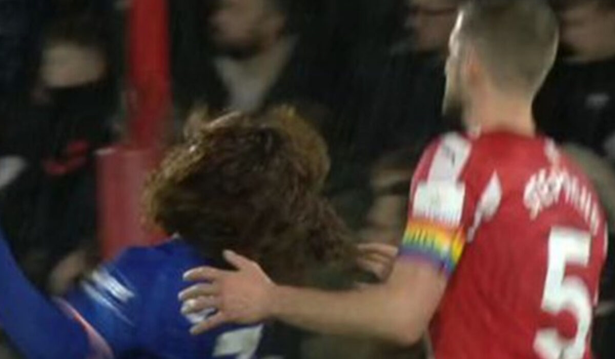 Απίθανο σκηνικό στην Premier League: Αποβλήθηκε μέσω VAR γιατί έπιασε από την αφάνα τον Κουκουρέγια