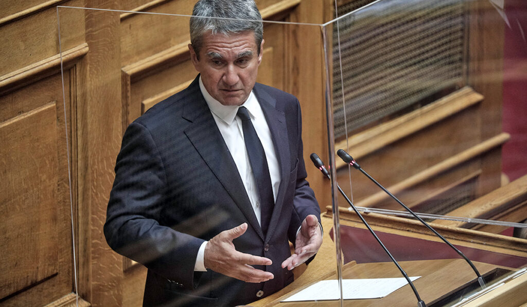 Διαφοροποίηση Λοβέρδου από τη γραμμή του ΚΙΝΑΛ για τα πλαστά πιστοποιητικά εμβολιασμού
