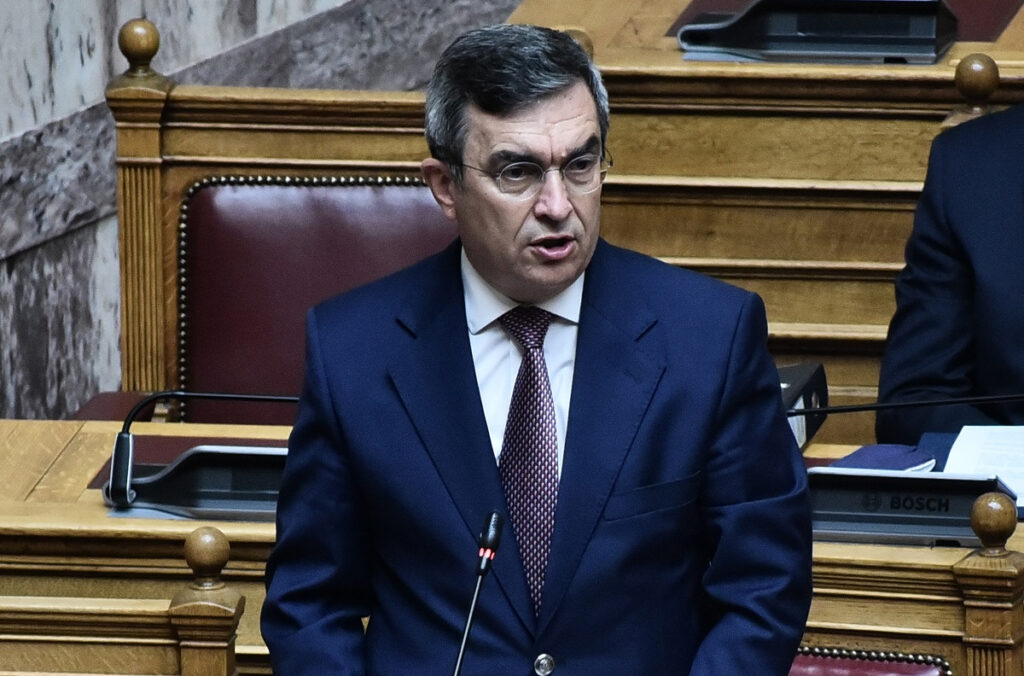 Μετά τον Τσουβάλα απομάκρυνση και του Λευτέρη Οικονόμου;