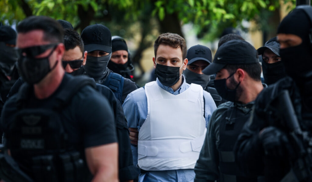 Γλυκά Νερά: Τι απαντά η ΕΛΑΣ στα βρετανικά Μέσα για τις «παράνομες δραστηριότητες» του πιλότου