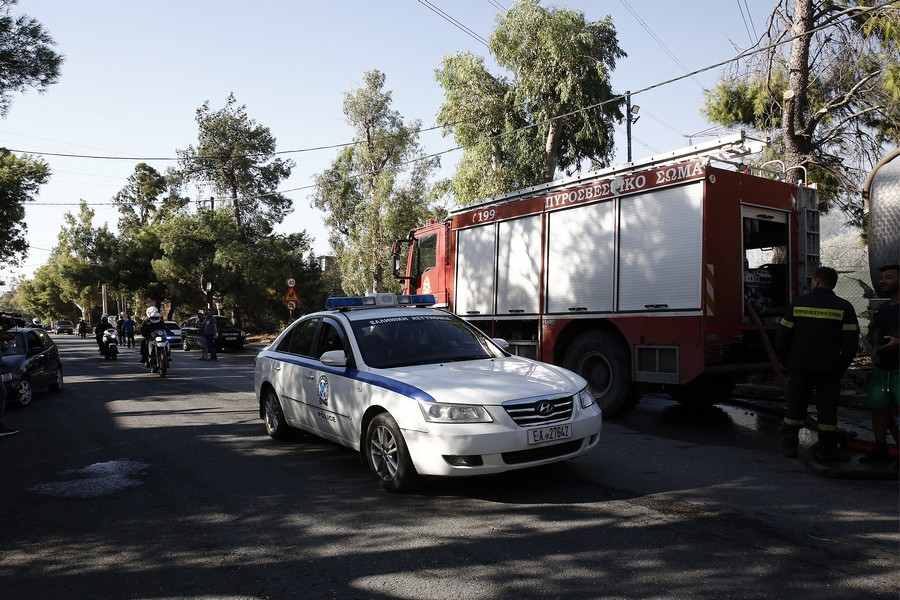 Σε εξέλιξη πυρκαγιά στις Αχαρνές