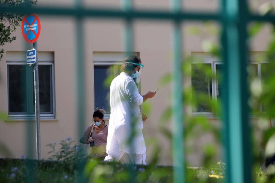 Γιάννης Καλλιατσός: Οι νέοι γιατροί στον ιδιωτικό τομέα δεν μπορούν να κερδίσουν ούτε τα βασικά