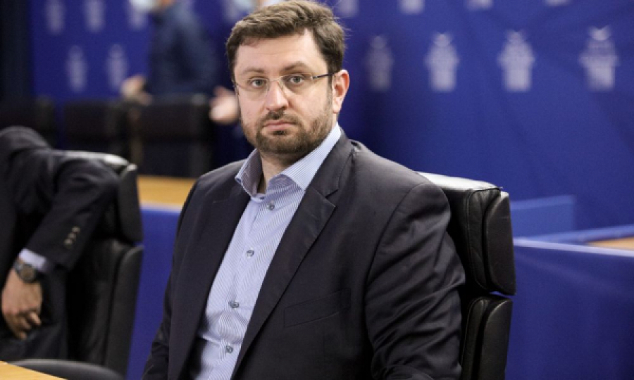 Κώστας Ζαχαριάδης: «Υγειονομικό σαμποτάζ», ο Πρωθυπουργός ως σαμποτέρ