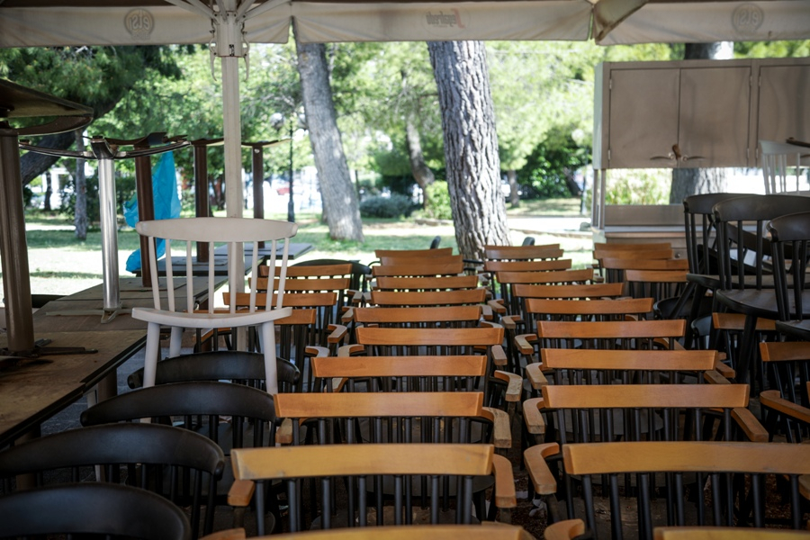Εστίαση: Έξι άτομα ανά τραπέζι, πού υπάρχει εξαίρεση – Όλοι οι κανόνες από 25 Μαΐου
